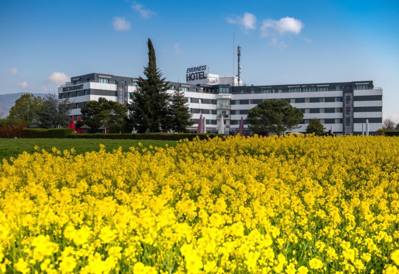 Everness Hotel & Resort Chavannes-de-Bogis Exterior foto